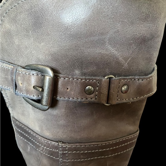 Gorgeous over the knee boots - Picture 5 of 8